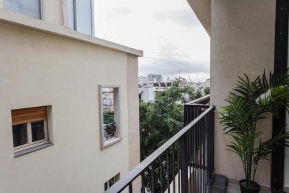 Arenda Tel Aviv Apartments by the Beach with shelter - image 9
