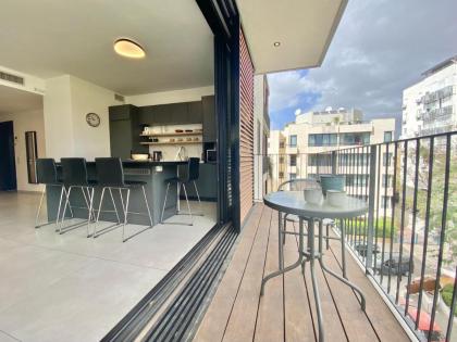 8 Hulda - By Beach Apartments TLV Tel Aviv