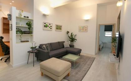 9 Sderot Chen - By Beach Apartments TLV