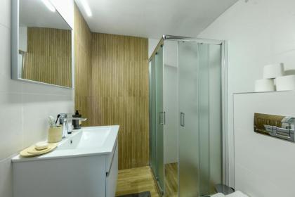 Cozy 1BR Studio Apartment in Heart of Tel Aviv by Sea N' Rent - image 4