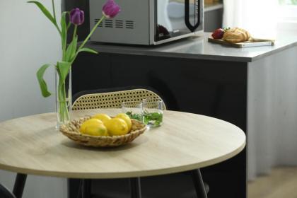 Cozy 1BR Studio Apartment in Heart of Tel Aviv by Sea N' Rent - image 8