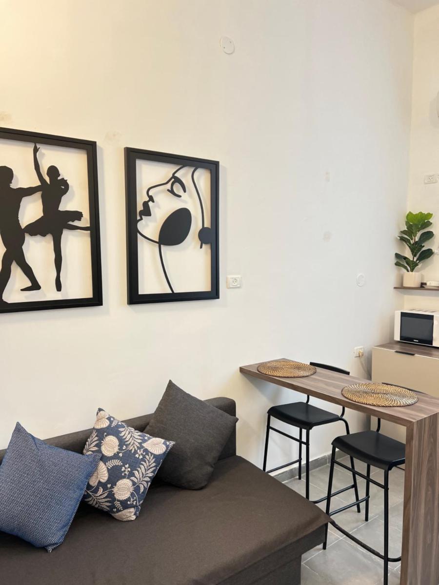 AspenTLV - Hacarmel Market Apartments & Studios - image 2