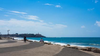 Kubler's House - By Beach Apartments TLV - image 14