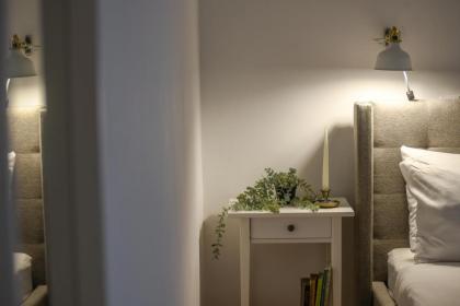 Homey & Spacious 2BR Apt in the Heart of Tel-Aviv by Sea N' Rent - image 27