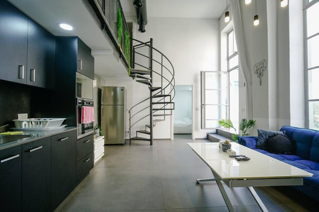 Garden Apartment 4BR With Hot Tub By Nimizz - main image