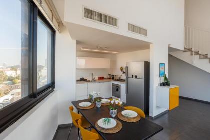 Neve Tzedek Luxury Apartment By Nimizz - image 17