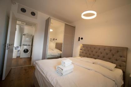 Neve Tzedek Luxury Apartment By Nimizz - image 19