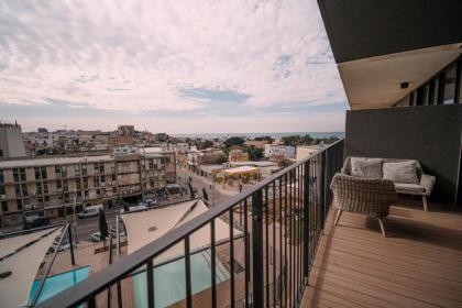 Neve Tzedek Luxury Apartment By Nimizz - image 4