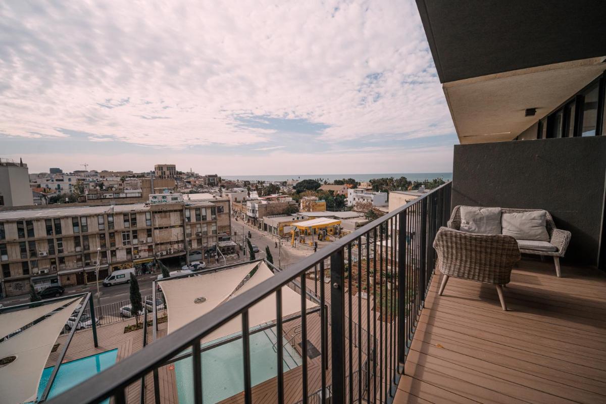 Neve Tzedek Luxury Apartment By Nimizz - image 4