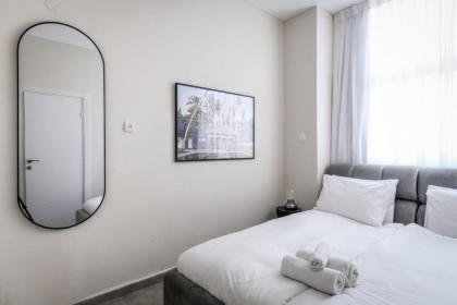 Spacious & Bright 3BR Apt Near the Beach & Port by Sea N' Rent - image 17