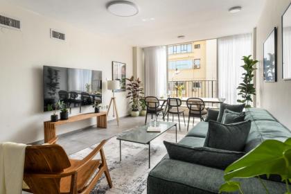 Spacious & Bright 3BR Apt Near the Beach & Port by Sea N' Rent - image 2