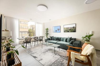 Spacious & Bright 3BR Apt Near the Beach & Port by Sea N' Rent - image 5