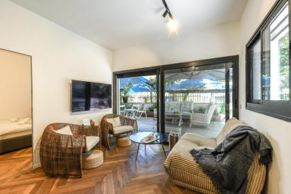 Stylish 2BR Apt with Patio in the Heart of Tel Aviv by Sea N' Rent - image 6