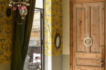 Elegant 1BR Apt w Balcony in the heart of the City by Sea N' Rent - image 12