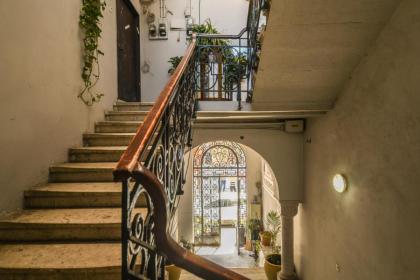 Elegant 1BR Apt w Balcony in the heart of the City by Sea N' Rent - image 2
