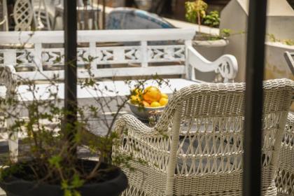 Elegant 1BR Apt w Balcony in the heart of the City by Sea N' Rent - image 20