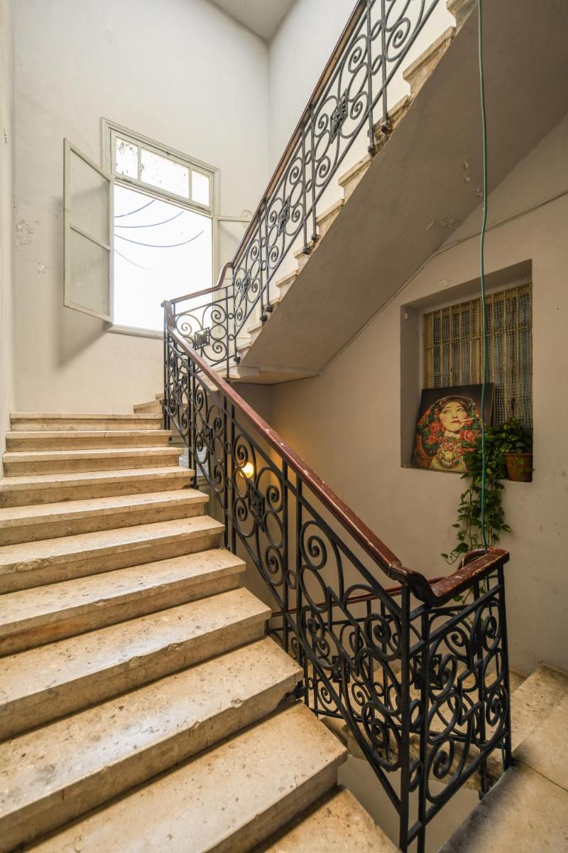 Elegant 1BR Apt w Balcony in the heart of the City by Sea N' Rent - image 3