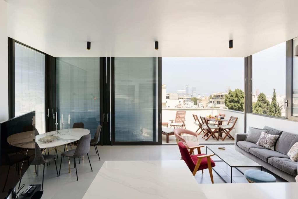 Stylish 2-BR near Rothschild Blvd by HolyGuest - main image