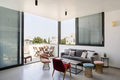 Stylish 2-BR near Rothschild Blvd by HolyGuest - image 3