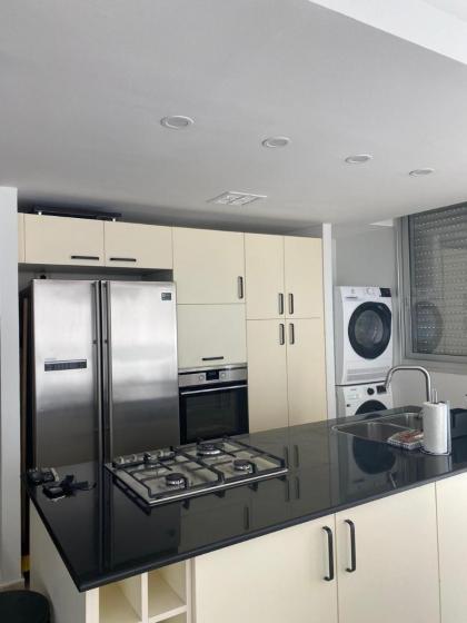 Relax Sea View 3BR in Gordon Beach by Holyguest - image 4
