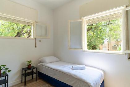 Spacious 3BR Surrounded by Greenery - image 2