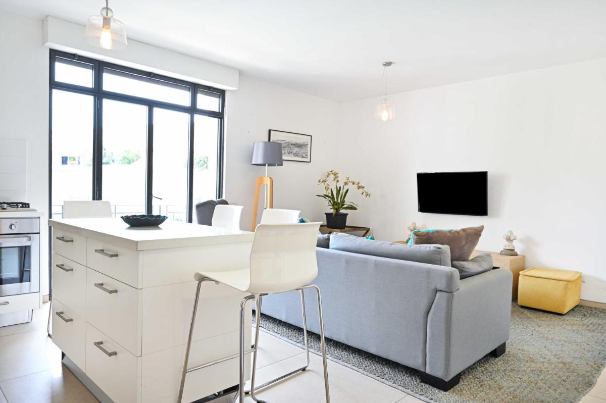 NOGA vibes 2BR in JAFFA by Holyguest - image 2