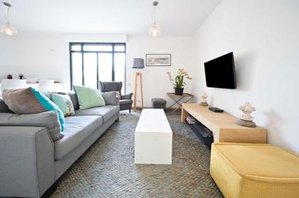 NOGA vibes 2BR in JAFFA by Holyguest - image 5