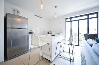 NOGA vibes 2BR in JAFFA by Holyguest - image 7
