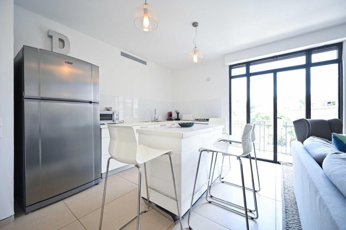 NOGA vibes 2BR in JAFFA by Holyguest - image 7