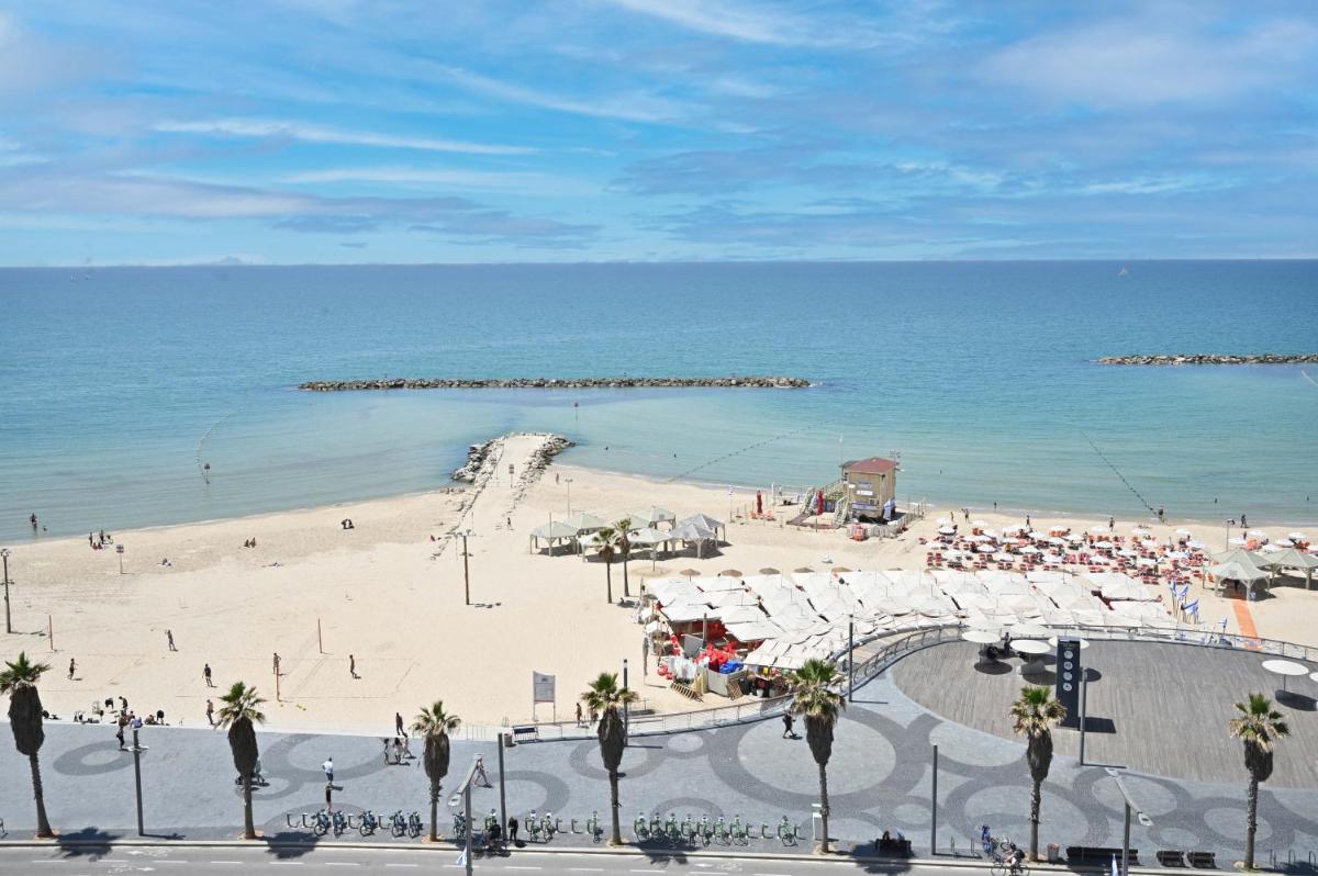 Elegant Sea View at Orchid Hotel by HolyGuest - image 6