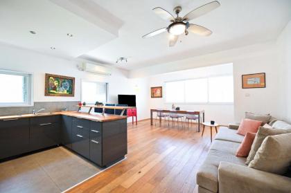 Stylish 2BR in Central TLV by HolyGuest Tel Aviv 