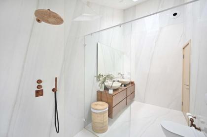 The Neve Tsedek 4BR VILLA by HolyGuest - image 19