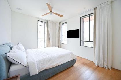 The Neve Tsedek 4BR VILLA by HolyGuest - image 20