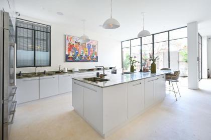 The Neve Tsedek 4BR VILLA by HolyGuest - image 7