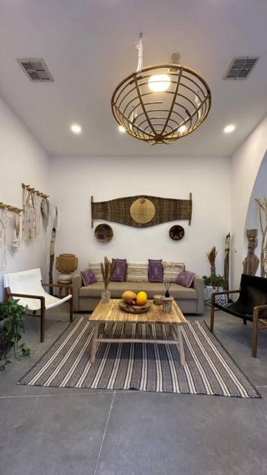 Light and cozy apartment- Bali style - image 2