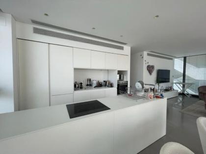 Modern Beachfront Haven 3BR w/parking by HolyGuest - image 2