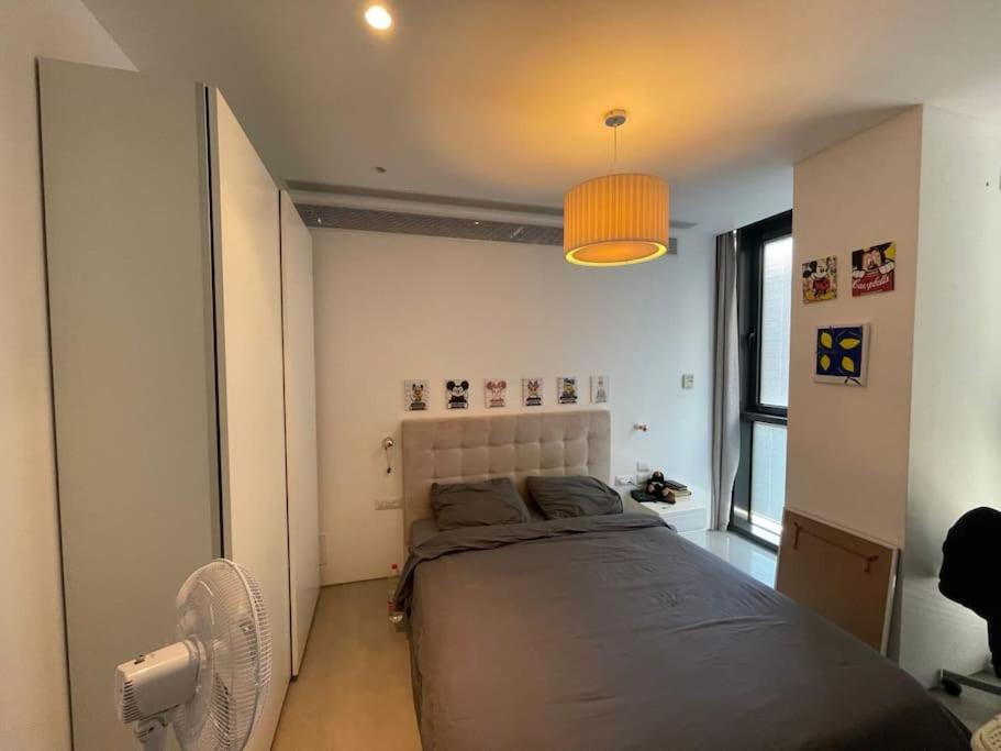 Modern Beachfront Haven 3BR w/parking by HolyGuest - image 4