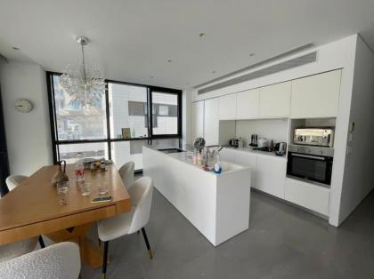 Modern Beachfront Haven 3BR w/parking by HolyGuest - image 6