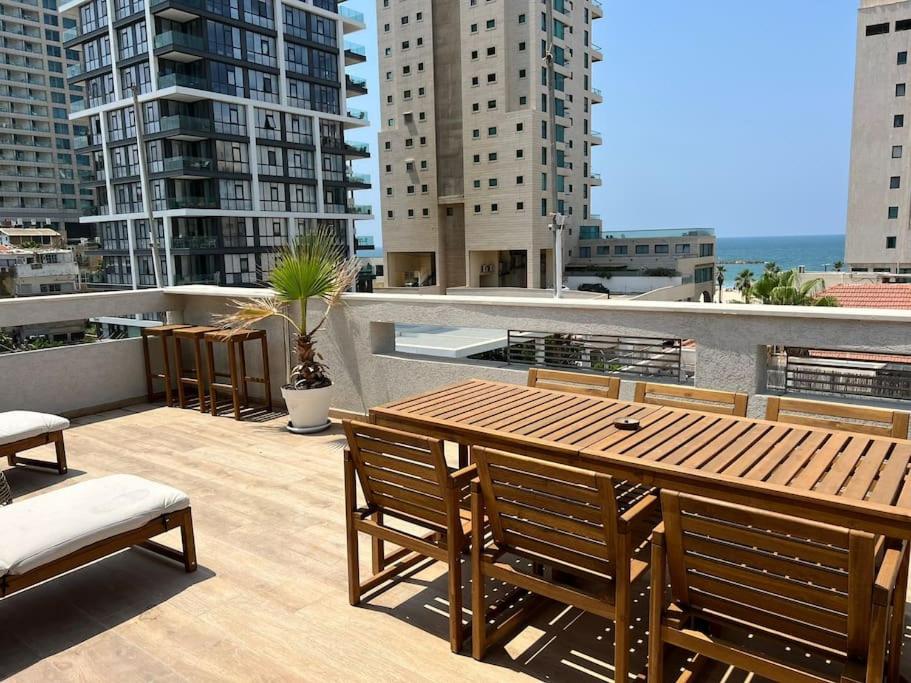 Beach Rooftop Apartment - main image