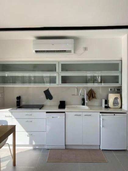 Beach Rooftop Apartment - image 12