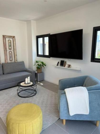 Beach Rooftop Apartment - image 13
