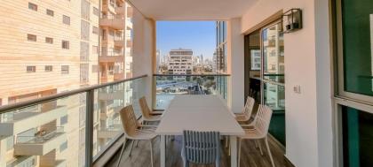 Spacious Condo in New North by FeelHome - image 10
