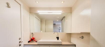 Spacious Condo in New North by FeelHome - image 14