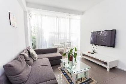 Port 2 Bedroom with 2 showers apartment - image 12