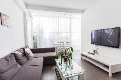 Port 2 Bedroom with 2 showers apartment - image 2