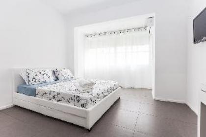 Port 2 Bedroom with 2 showers apartment - image 8
