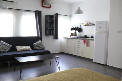 Rena's House - image 17