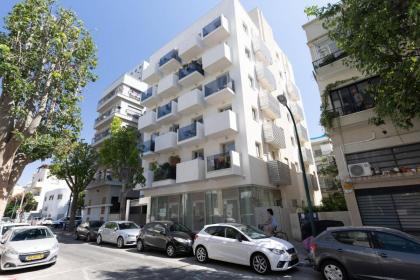 Bright & Chic Apartment with Mamad in the City by Sea N' Rent - image 15