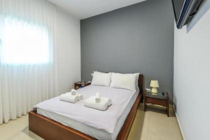 Elegant Sea-View Apartment with Mamad in the Heart of Tel Aviv by Sea N' Rent - image 12