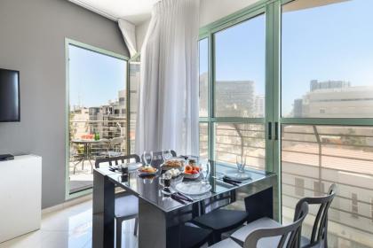 Elegant Sea-View Apartment with Mamad in the Heart of Tel Aviv by Sea N' Rent - image 14